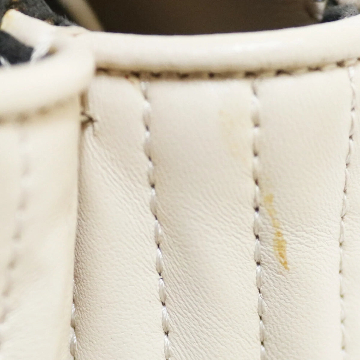 Pre-Owned FENDI Shoulder Bag Dot Com Ivory White Ladies (Fair)