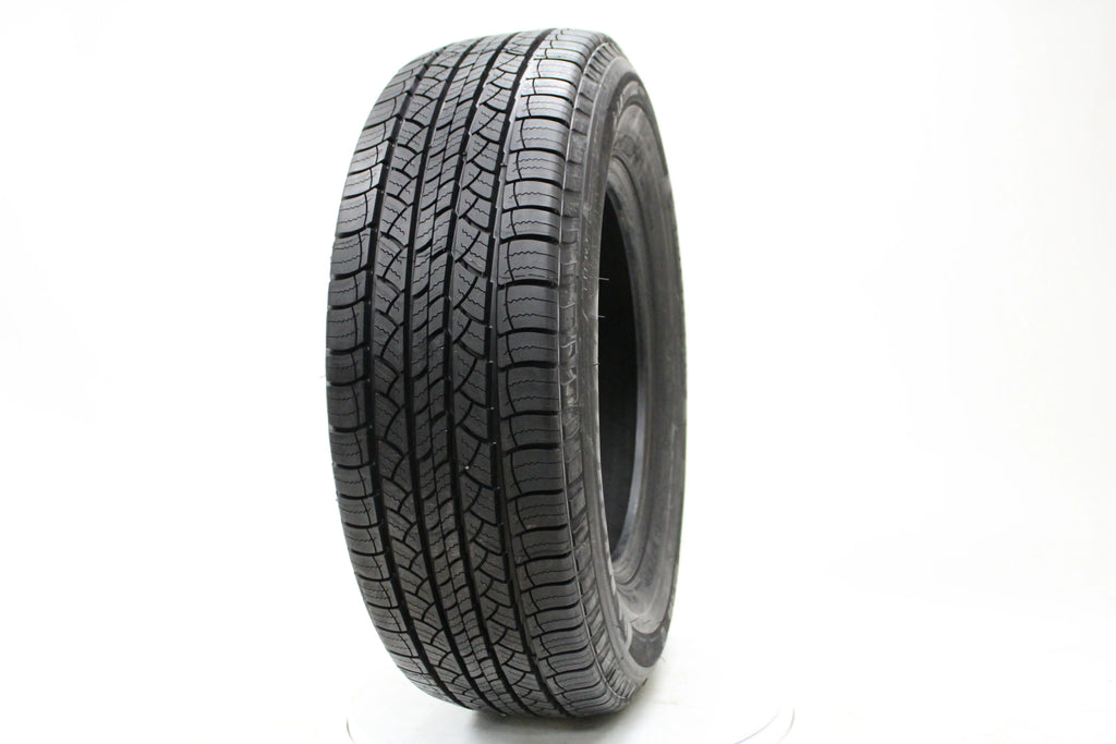 Michelin Latitude Tour 245/60R18 104 T Tire Fits: 2011-19  Explorer XLT, 2014-19  Highlander LE Plus