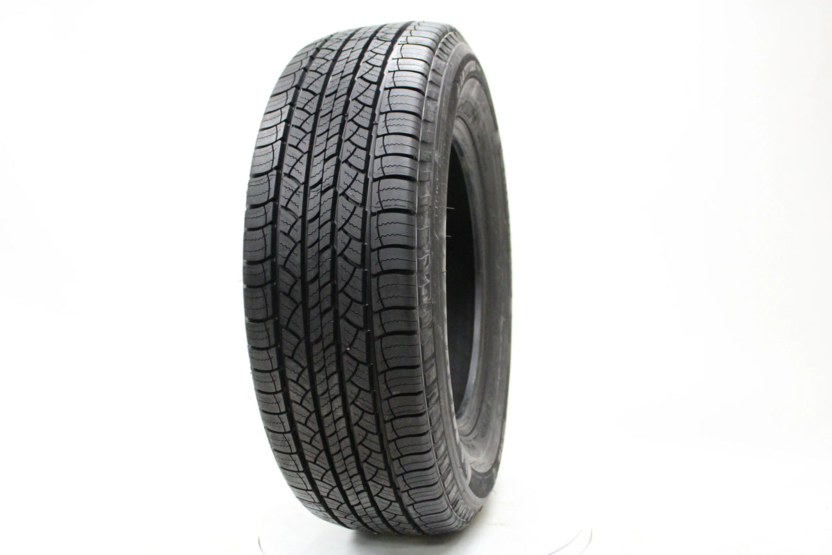 Michelin Latitude Tour 245/60R18 104 T Tire Fits: 2011-19  Explorer XLT, 2014-19  Highlander LE Plus