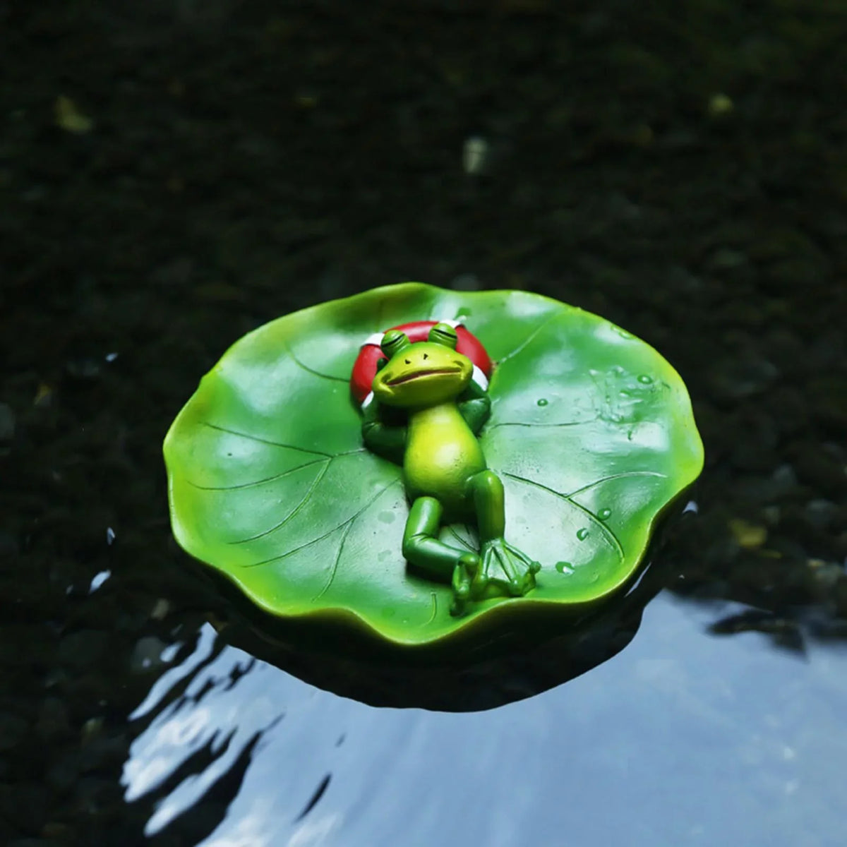 Simulation liquid Floating Frog Ornament Animals Figurine Garden Statue Crafts Decor DIY Pool Accessories for Tabletop Shelf Office