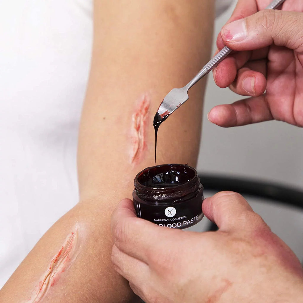 Narrative Cosmetics Starter Effects Kit - 6 Color Bruise Wheel, Scar Wax with Double Sided Spatula, Scab Blood Paste, and Foam Makeup Sponge Block - Perfect for Special FX and Theatrical Makeup