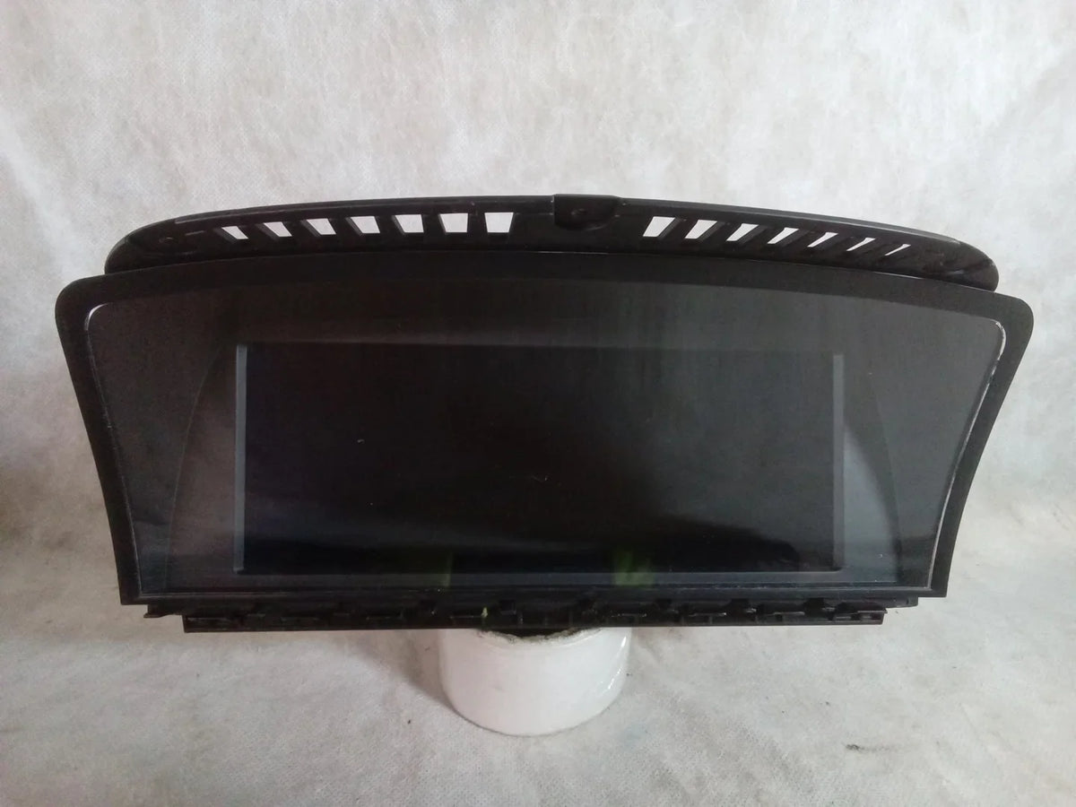 Pre-Owned 2007  750i Front Dash 8.8 Display Screen 65829157123 OEM LKQ (Good)