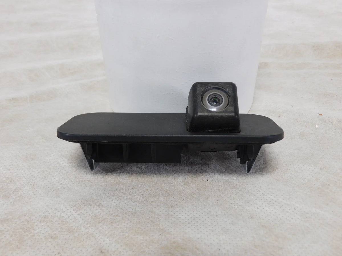 Pre-Owned 16  Corolla Rear View Backup Camera OEM LKQ (Good)
