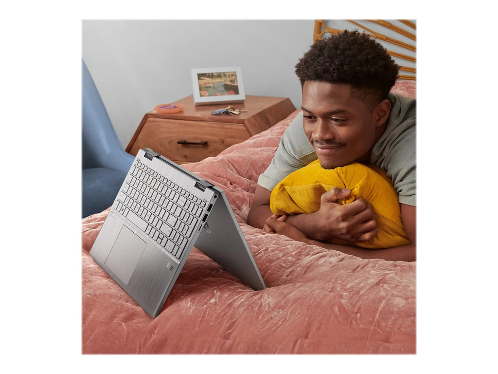 Pavilion x360 Laptop 15-er0051nr - Flip design -  Core i5 1135G7 / 2.4 GHz - Win 10 Home 64-bit - Iris Xe Graphics - 8 GB RAM - 512 GB SSD NVMe - 15.6" IPS touchscreen 1920 x 1080 (Full HD) - Wi-Fi 6 - natural silver - kbd: US