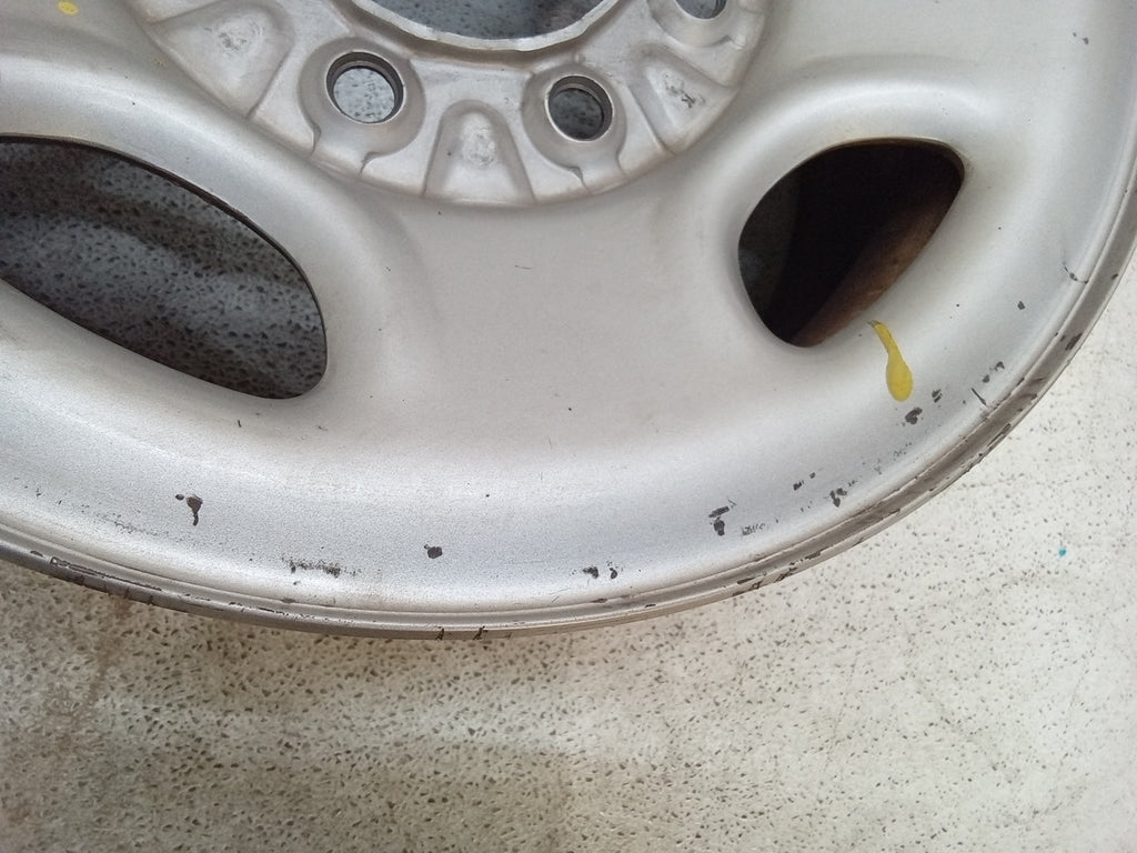 Pre-Owned 2019 Chevrolet Express 2500 Van 16X6.5 Wheel Single Steel Rim 8 Lugs OEM (Good)
