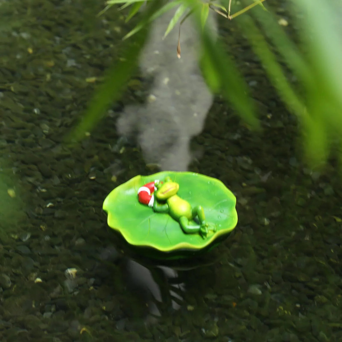 Simulation liquid Floating Frog Ornament Animals Figurine Garden Statue Crafts Decor DIY Pool Accessories for Tabletop Shelf Office