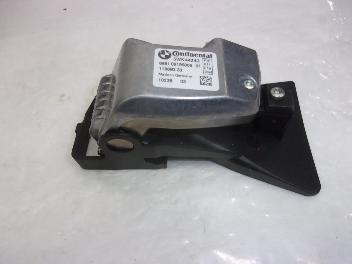 Pre-Owned 2012  M5 Lane Departure Warning Camera ID 665109199305 OEM (Good)