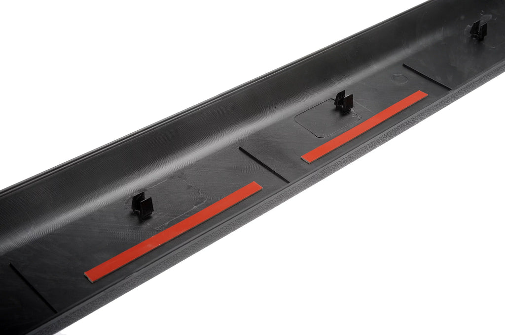 Dorman 926-912 Driver Side Left Bed Rail wrap 8 Foot Bed for Specific Chevrolet / GMC Models, Black Fits select: 2002-2006 CHEVROLET SILVERADO, 2002-2006 GMC NEW SIERRA